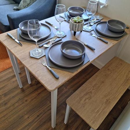 Lovely 2 Bedroom Serviced Apartment With Parking Mansfield Bagian luar foto