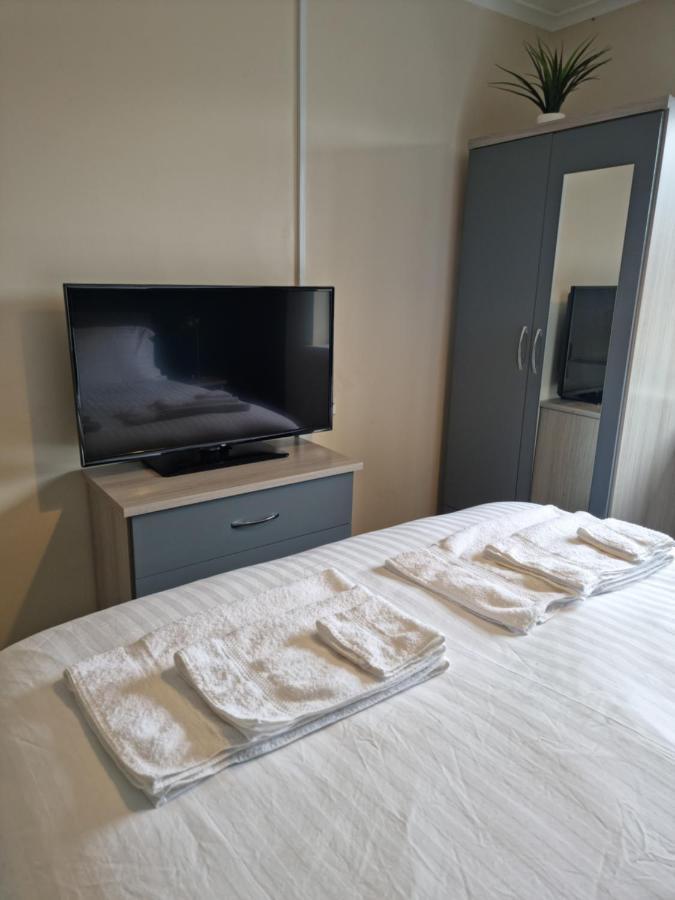 Lovely 2 Bedroom Serviced Apartment With Parking Mansfield Bagian luar foto