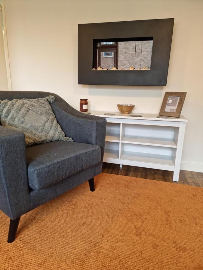 Lovely 2 Bedroom Serviced Apartment With Parking Mansfield Bagian luar foto